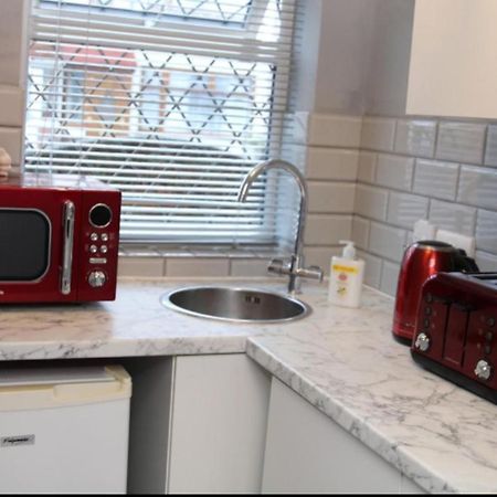 Apartment With Private Hot Tub, Sauna, Ice Bath, Gym 雷纳姆 外观 照片