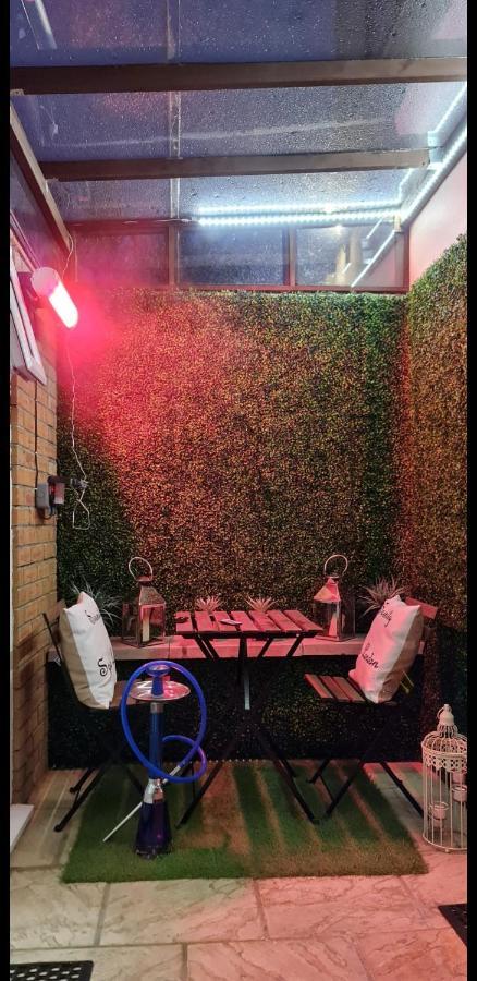 Apartment With Private Hot Tub, Sauna, Ice Bath, Gym 雷纳姆 外观 照片