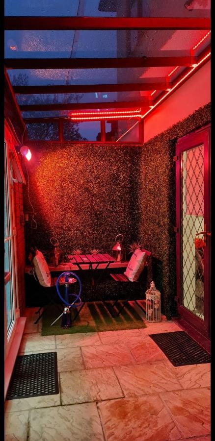 Apartment With Private Hot Tub, Sauna, Ice Bath, Gym 雷纳姆 外观 照片
